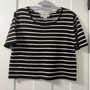Casual Corner Women’s Small Black With White Stripes Short Sleeve Shirt Vintage‎